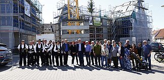 Der Holzbau steht!